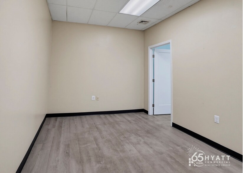 More Photos Of 22776 Three Notch Rd, Lexington Park Office For Sale
