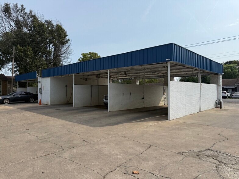 More Photos Of 201 Buerkle st, Stuttgart Carwash For Sale