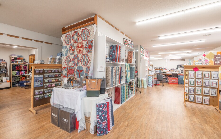 More Photos Of 404 MO-72, Rolla General Retail For Sale
