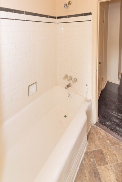 More Photos Of 4901 York Rd, Baltimore Apartments For Sale