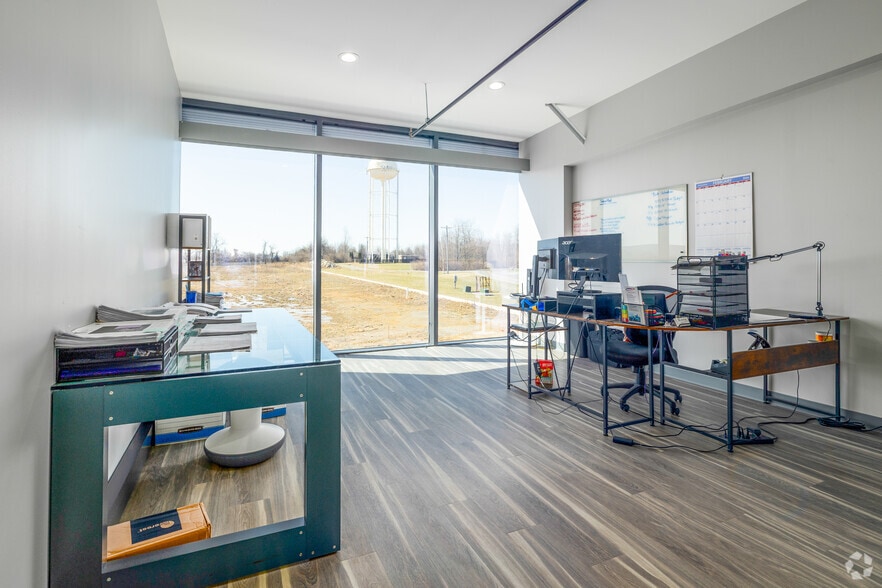 More Photos Of 410 Jack Enders Blvd, Berryville Industrial For Lease