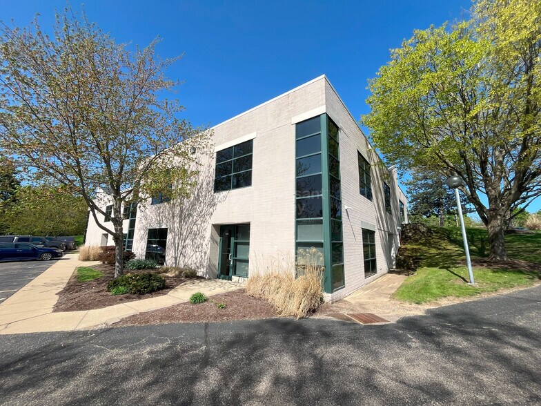 More Photos Of 450 Grant St, Akron Office For Lease