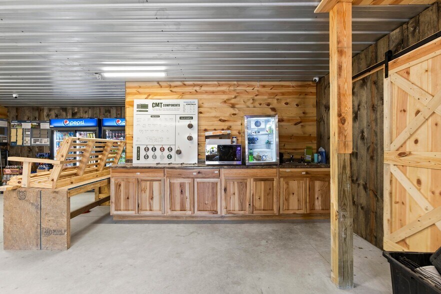 More Photos Of 14198 KY Highway 191, Hazel Green Convenience Store For Sale