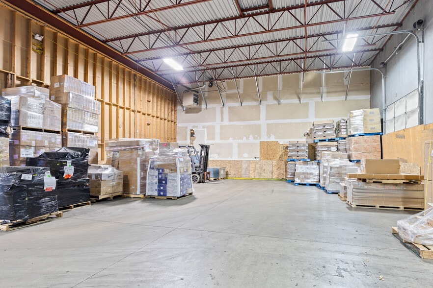 More Photos Of 131 Tilley Rd, Kelowna Warehouse For Sale