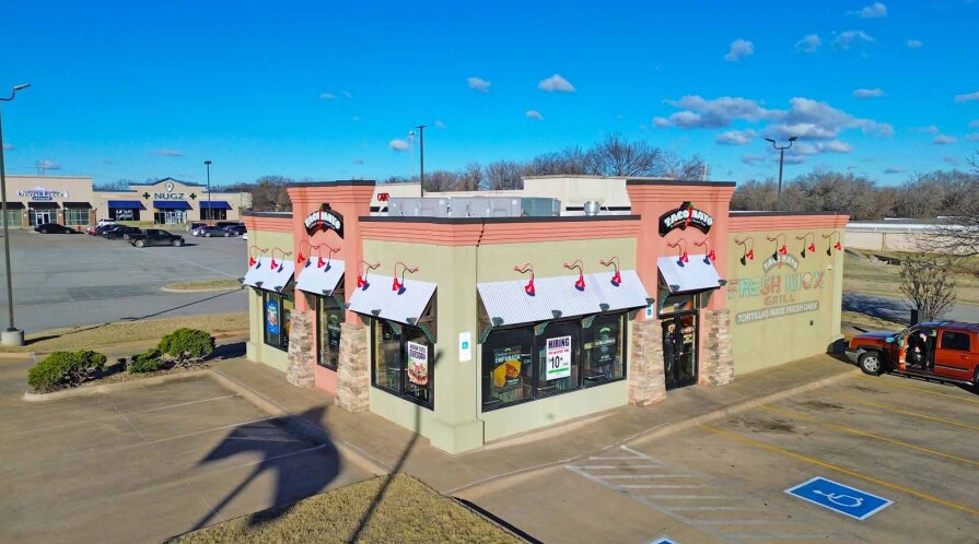 More Photos Of 1901 S Green Ave, Purcell Fast Food For Lease