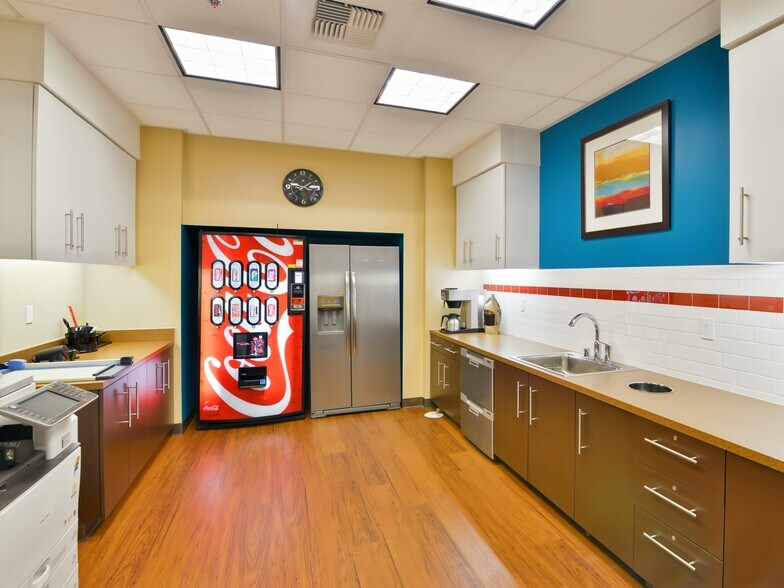 More Photos Of 22722 29th Dr SE, Bothell Coworking Space