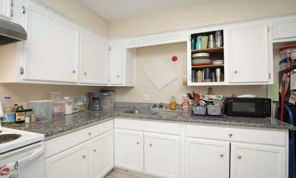 More Photos Of 14405-14411 Pine St, Santa Fe Apartments For Sale