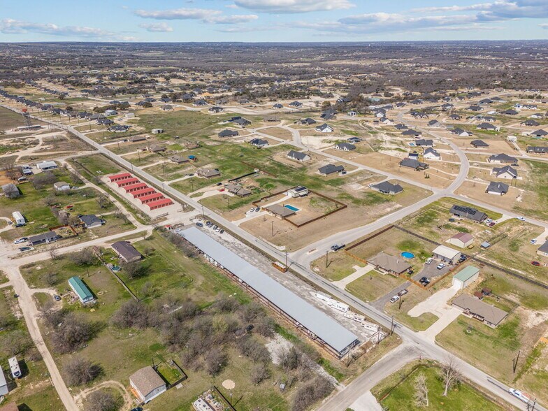 More Photos Of 101 Enchanted Lakes dr, Azle Self Storage For Sale