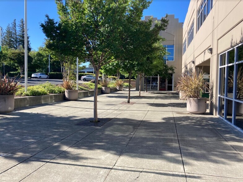 More Photos Of 555 Mason St, Vacaville Office For Lease