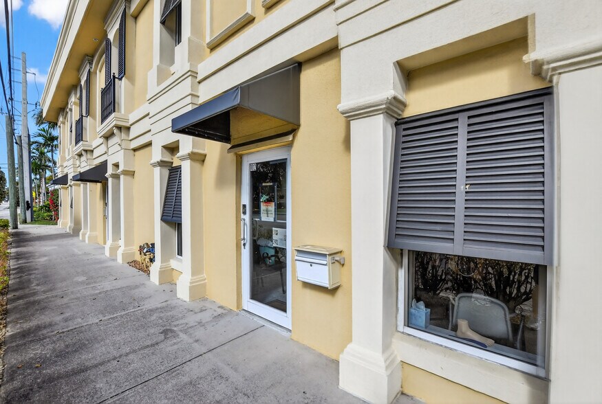 More Photos Of 665 SE 10th St, Deerfield Beach Medical For Sale