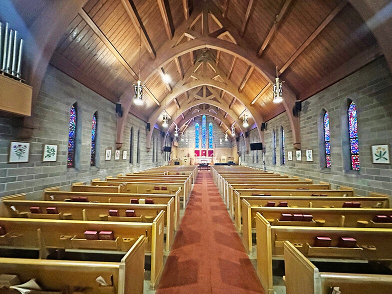 Primary Photo Of 11000 S Ewing Ave, Chicago Religious Facility For Sale