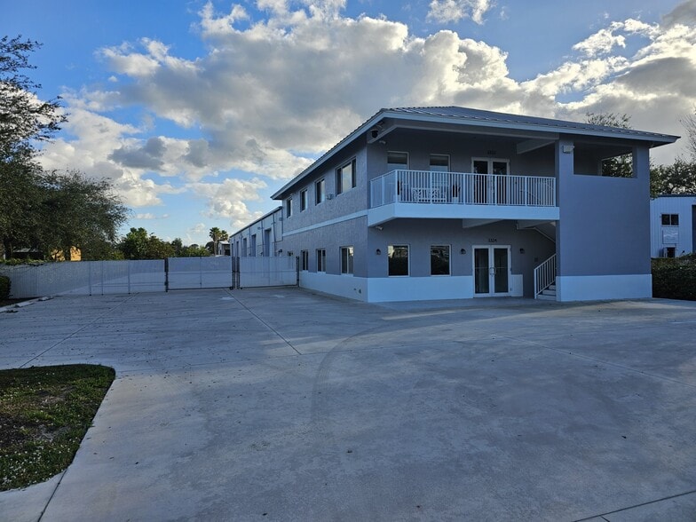 Primary Photo Of 3322 SE Gran Park Way, Stuart Warehouse For Sale