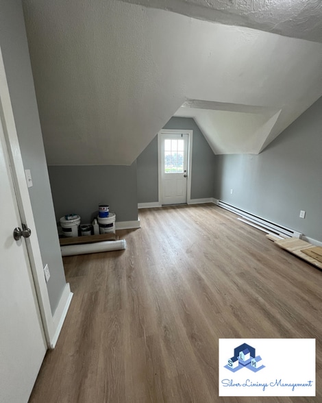 More Photos Of 34 Marshall St, Putnam Apartments For Sale