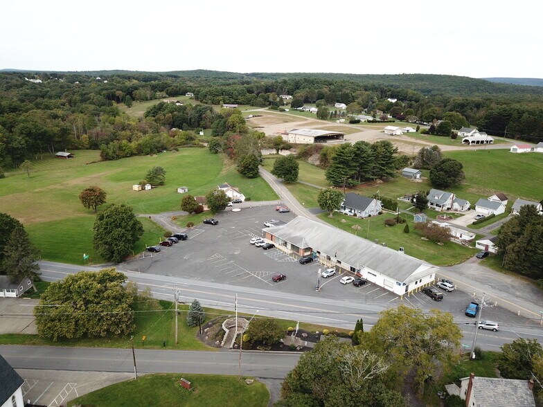 More Photos Of 543 Interchange Rd, Kresgeville Storefront Retail Office For Lease