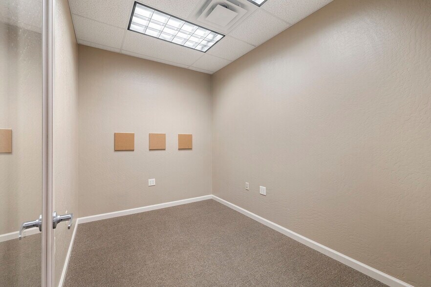 More Photos Of 1600 W University Ave, Flagstaff Medical For Sale