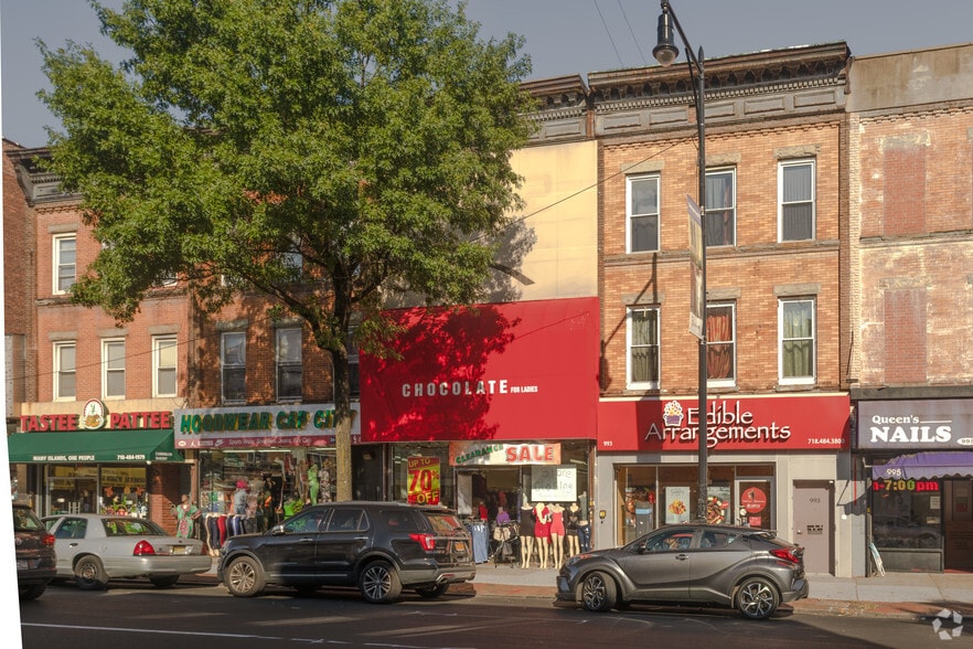 More Photos Of 991 Flatbush Ave, Brooklyn Storefront For Lease
