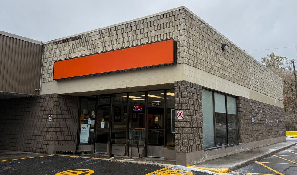 More Photos Of 960 Brookdale Ave., Cornwall Storefront For Lease