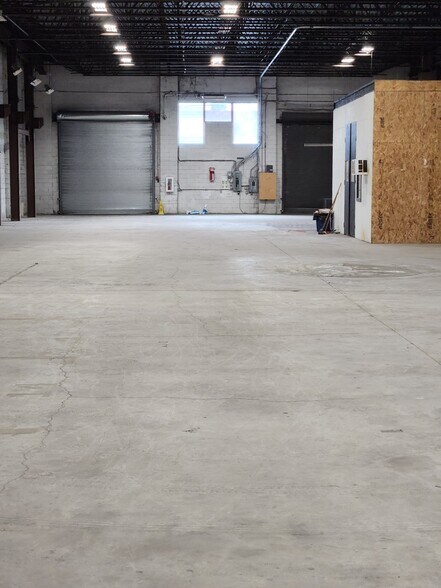 More Photos Of 2019 Washington Ave, Philadelphia Warehouse For Lease