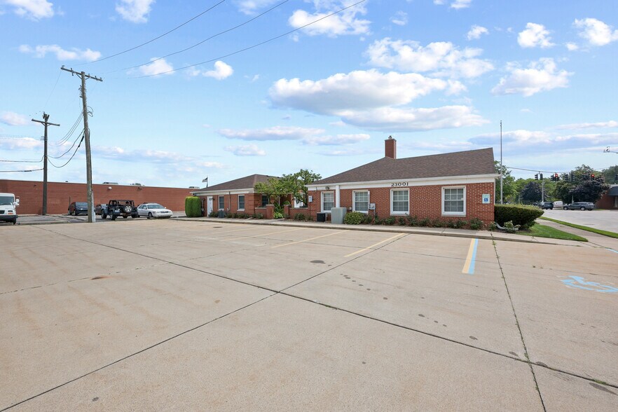 More Photos Of 23001-23003 Greater Mack Ave, Saint Clair Shores Medical For Lease