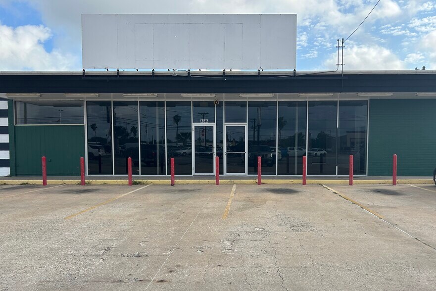 Primary Photo Of 4346 S Staples St, Corpus Christi Freestanding For Lease