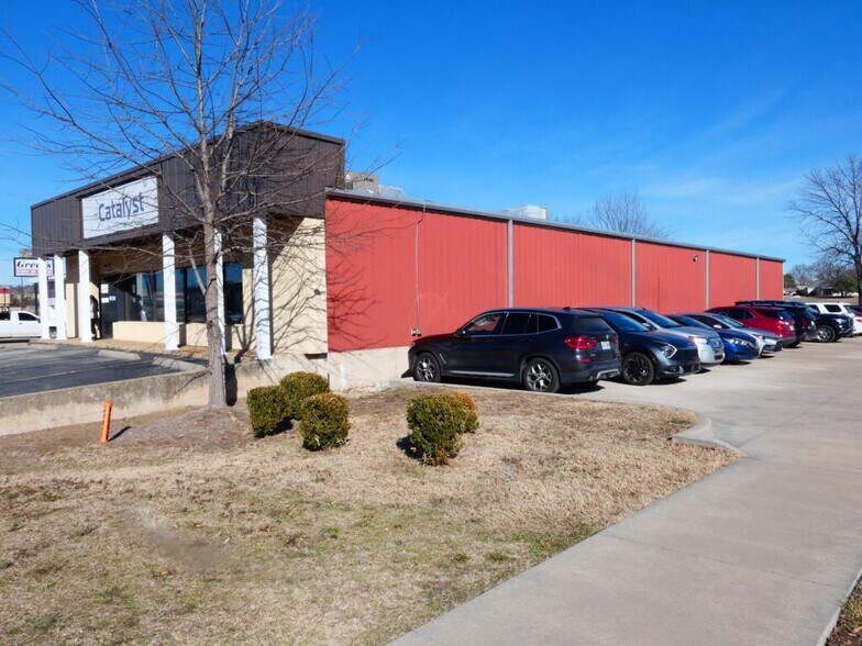 More Photos Of 5707-5719 Jenny Lind Rd, Fort Smith Storefront Retail Office For Sale