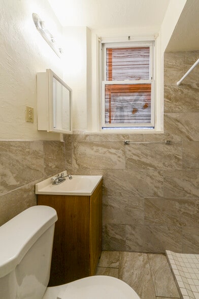More Photos Of 3845 Chicago Ave, Minneapolis Apartments For Sale