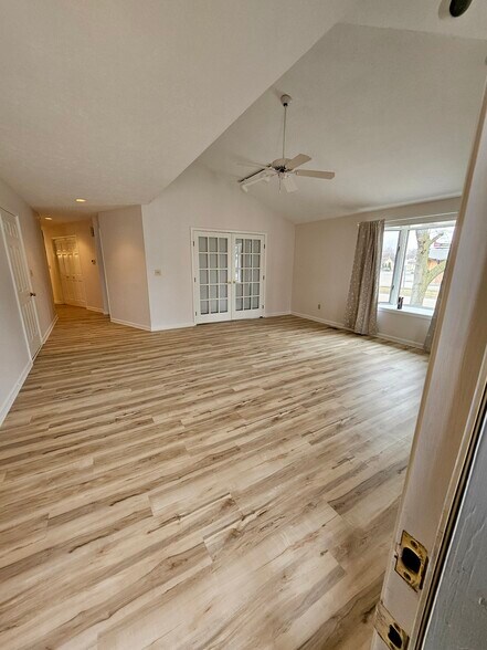 More Photos Of 714 College Dr, Anderson Apartments For Sale