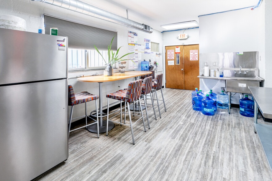 More Photos Of 711 W 8th St, Pueblo Manufacturing For Sale