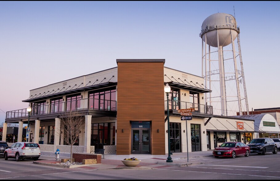 Primary Photo Of 101 S Chestnut St, McKinney Restaurant For Lease