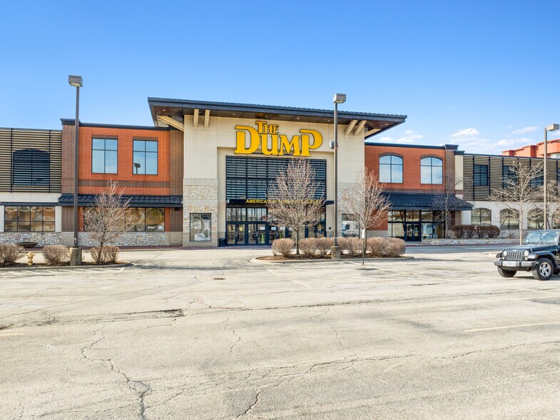 More Photos Of 2860 S Highland Ave, Lombard Freestanding For Sale