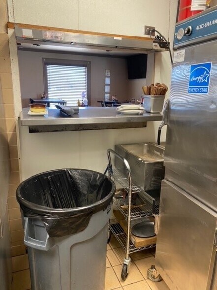 More Photos Of 10980 Dunnigan Rd, Emmett Restaurant For Sale