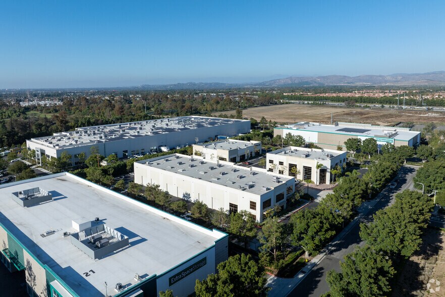 More Photos Of 41-55 Post Dr, Irvine Light Manufacturing For Sale