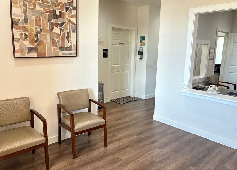 More Photos Of 5860 Collin McKinney Pky, McKinney Medical For Sale