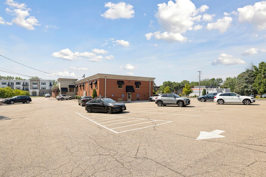More Photos Of 4420 Valley View Rd, Edina Office For Lease