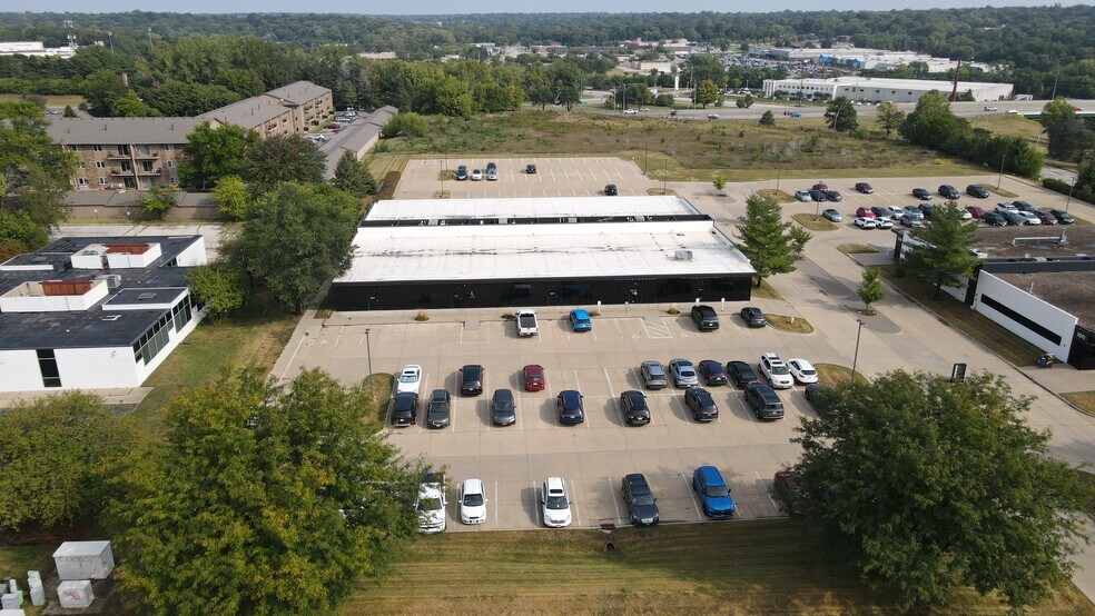 More Photos Of 1031 Office Park Rd, West Des Moines Office For Lease