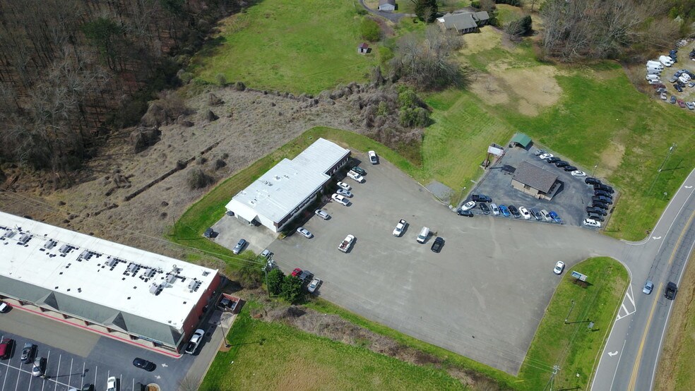 More Photos Of 12400 Cumming Hwy, Canton Restaurant For Lease