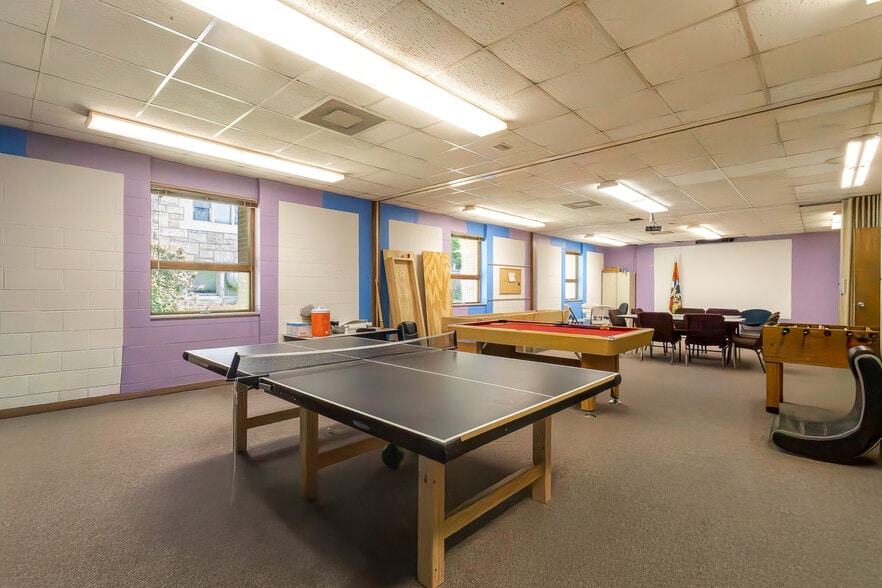 More Photos Of 309 N Broad St, Grove City Religious Facility For Sale
