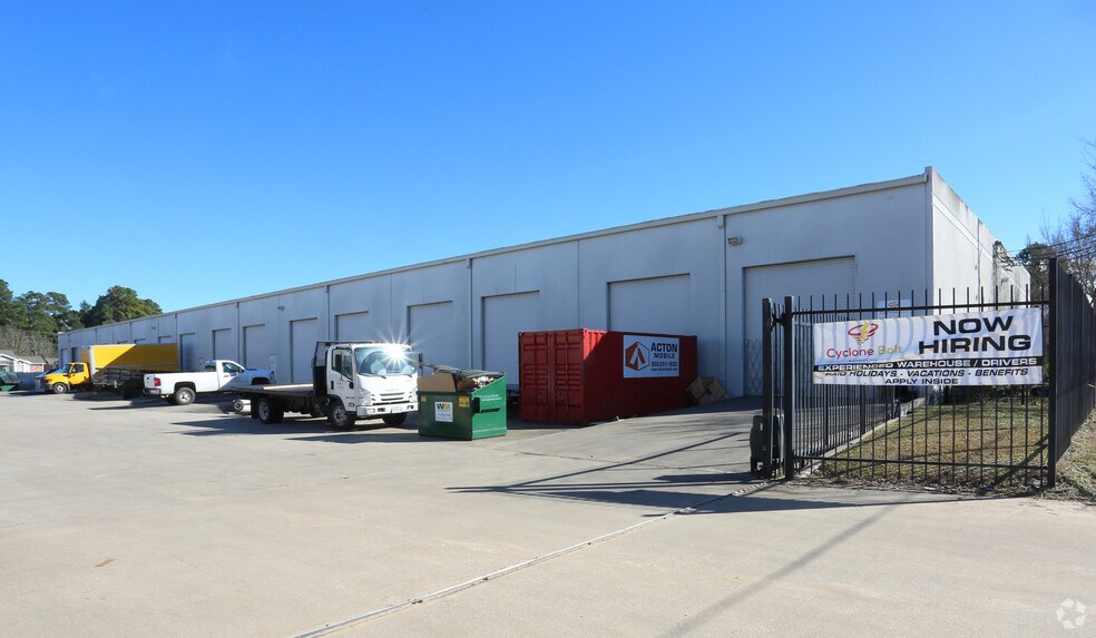 More Photos Of 5210-5244 N Sam Houston Pky E, Houston Unknown For Lease