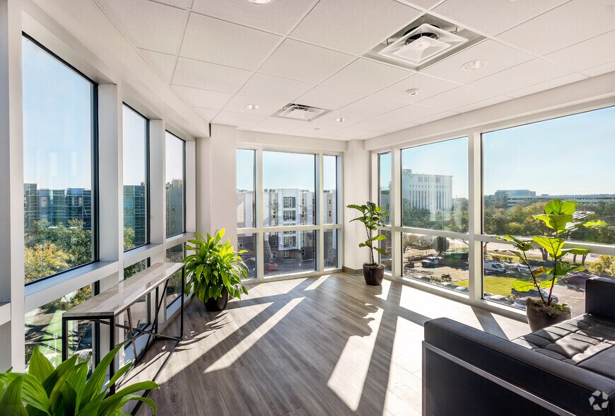 More Photos Of 3500 E Fletcher Ave, Tampa Medical For Lease