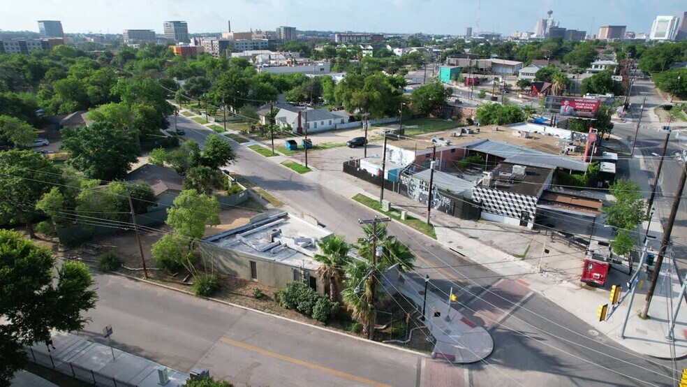 More Photos Of 601 E Ashby Pl, San Antonio Restaurant For Lease