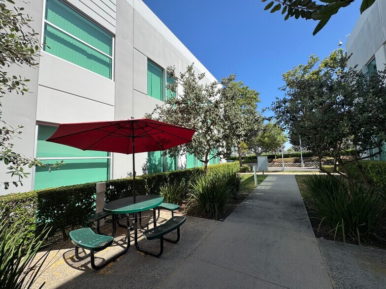 More Photos Of 9223-9233 Research Dr, Irvine Research And Development For Lease