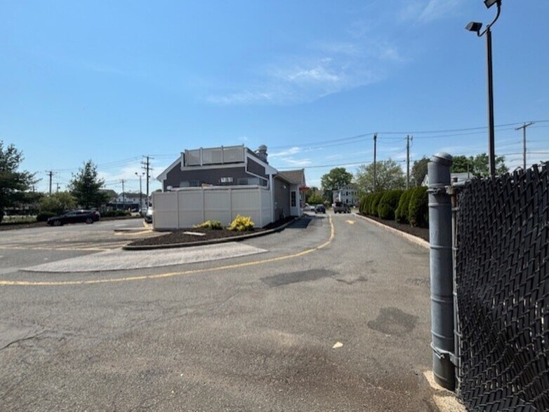 More Photos Of 1389 & 1399 Dixwell Ave, Hamden General Retail For Sale