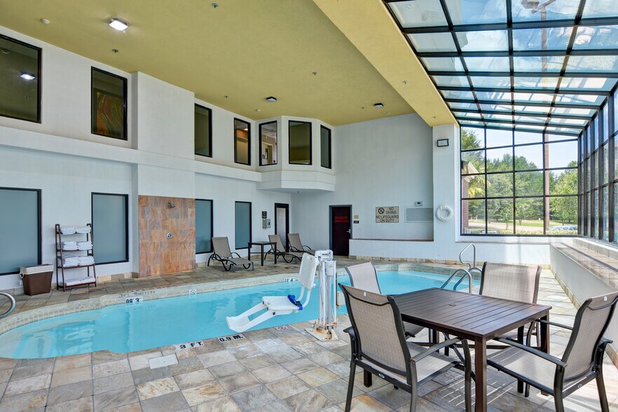 More Photos Of 10 Gateway Dr, Hattiesburg Hotel For Sale