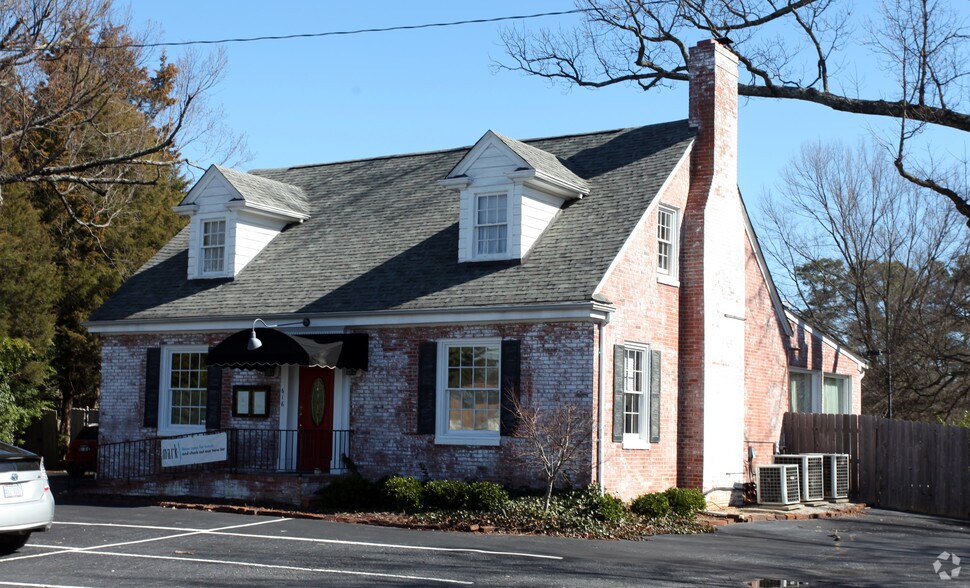 More Photos Of 616 Dolley Madison Rd, Greensboro Restaurant For Sale