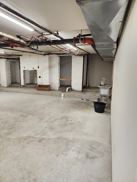 More Photos Of 124-128 Nassau St, Princeton General Retail For Lease