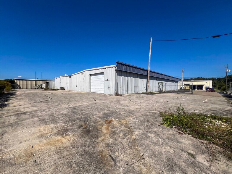More Photos Of 4701 Commercial Dr NW, Huntsville Warehouse For Lease