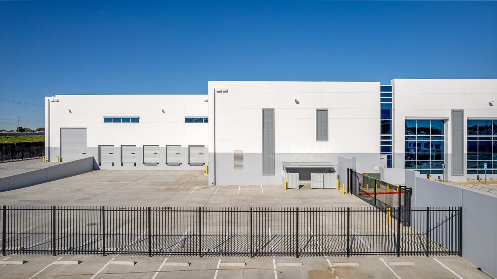 More Photos Of 1601 San Francisco Ave, Long Beach Unknown For Lease