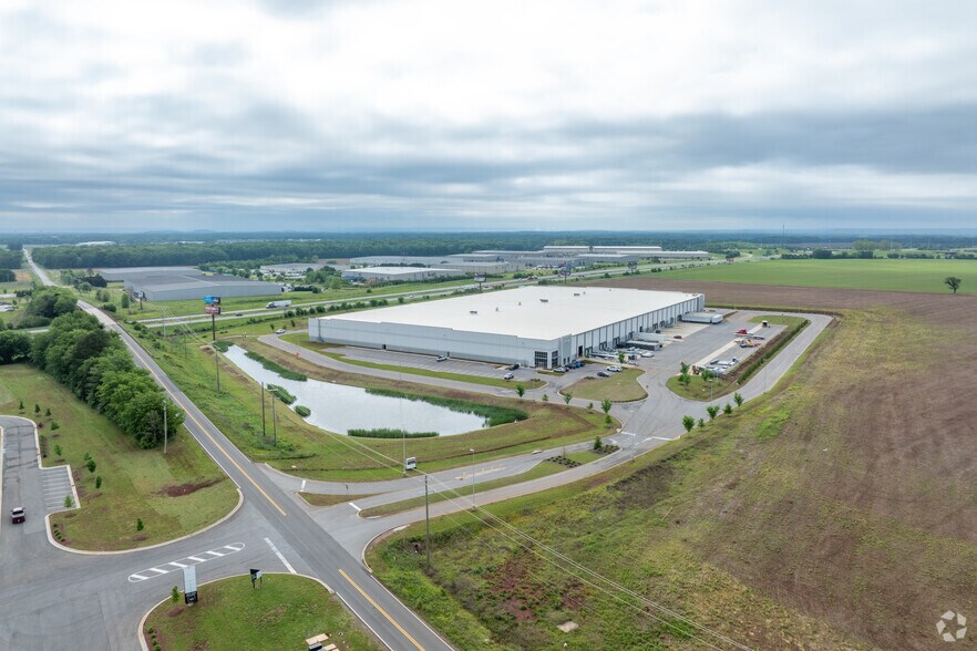 More Photos Of 23366 Bibb Garrett Rd, Tanner Warehouse For Lease