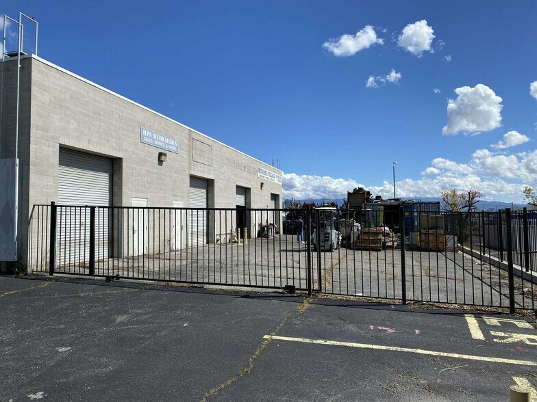 More Photos Of 615 Oak Ct, San Bernardino Warehouse For Sale