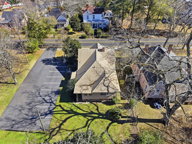 More Photos Of 615 Barlow St, Americus Healthcare For Sale